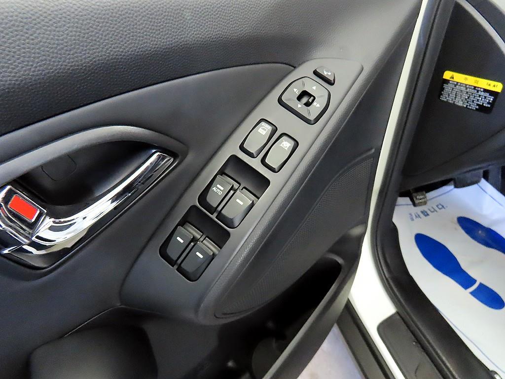 HYUNDAI Tucson 2012 Blanco - Importación desde Corea - HF Imports Iquique - Foto 13