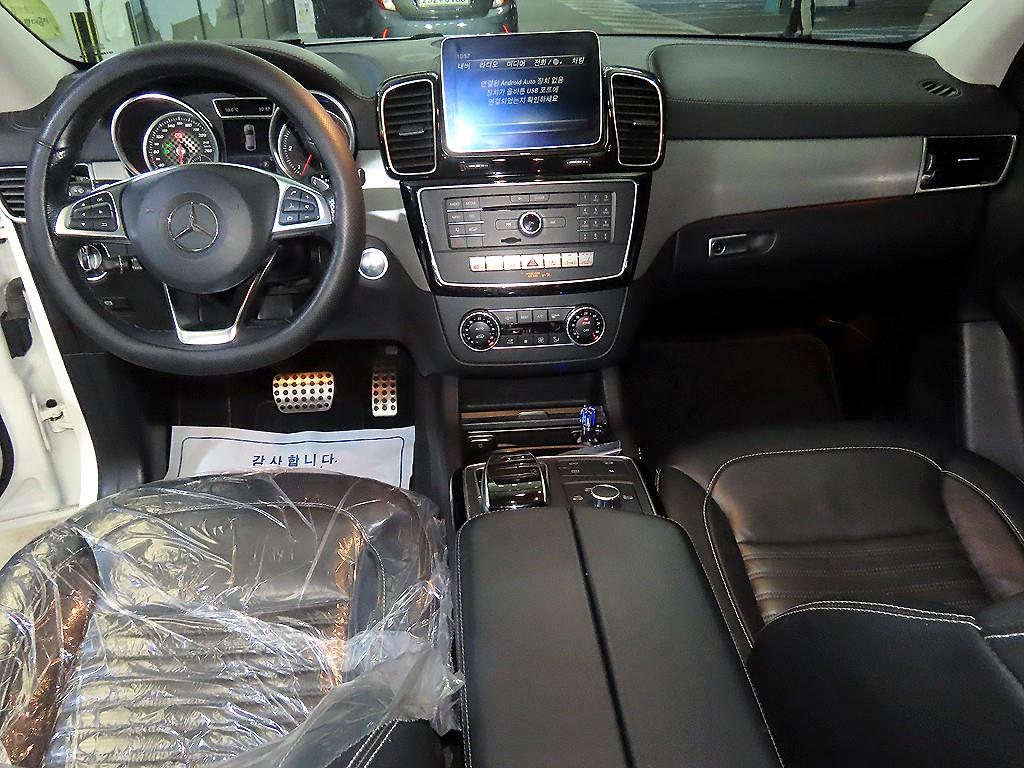 Mercedes Benz GLE Class - Vista 10