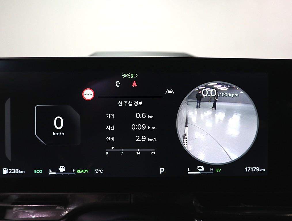 KIA Carnival - Vista 7