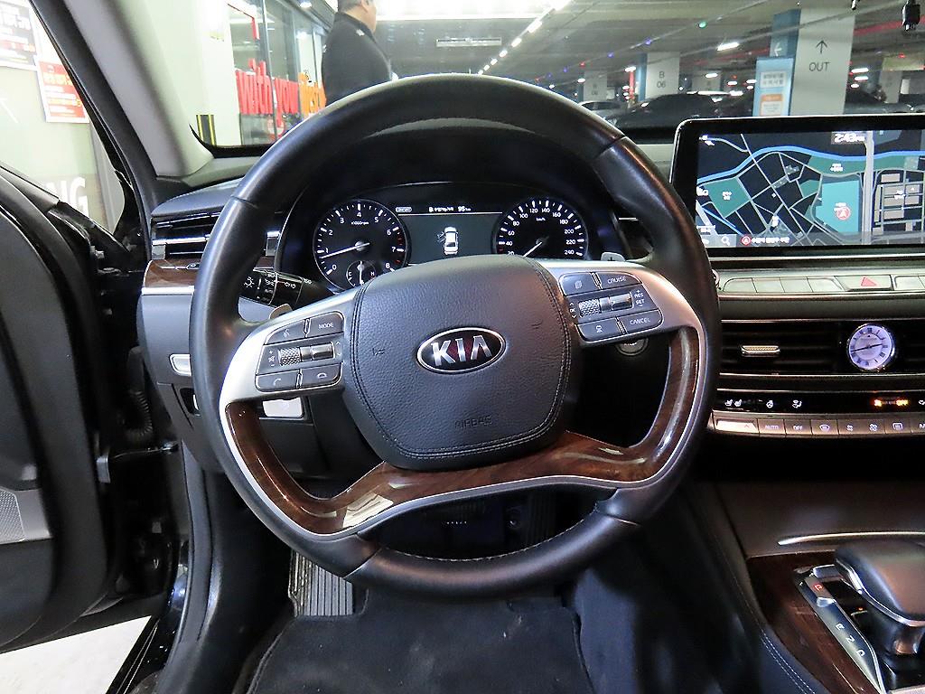 KIA K9 - Vista 8