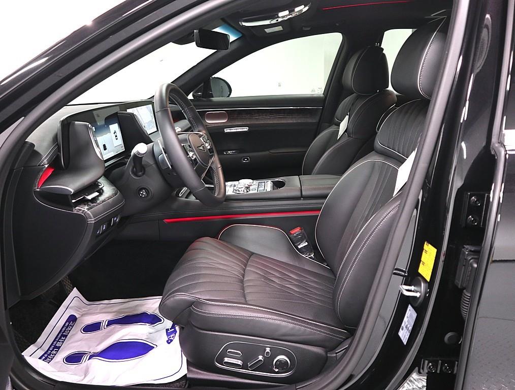 Genesis G90 - Vista 9