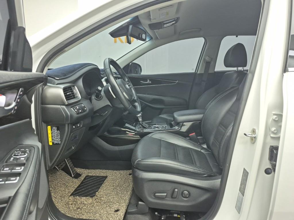KIA Sorento - Vista 11
