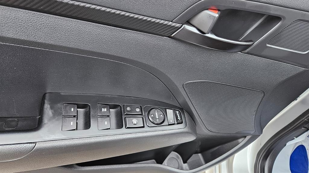 HYUNDAI Avante 2018 Plateado - Importación desde Corea - HF Imports Iquique - Foto 15