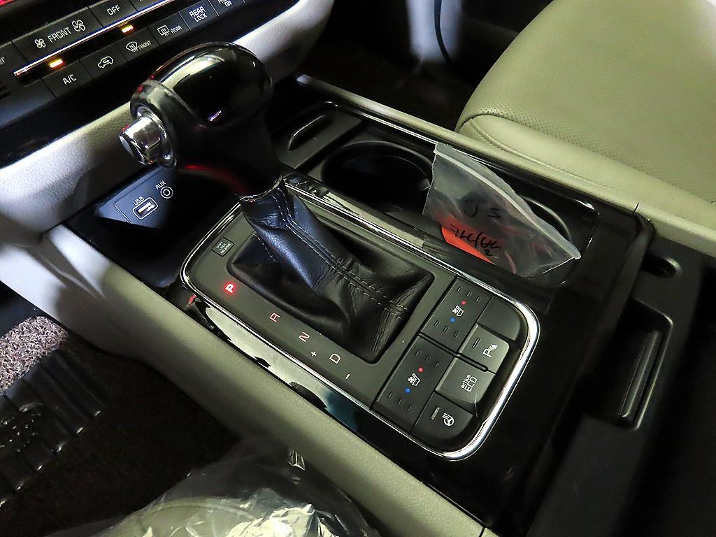 KIA Carnival 2016 Negro - Importación desde Corea - HF Imports Iquique - Foto 13