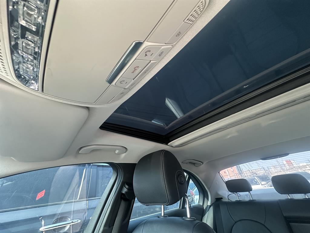 Mercedes Benz C Class - Vista 10