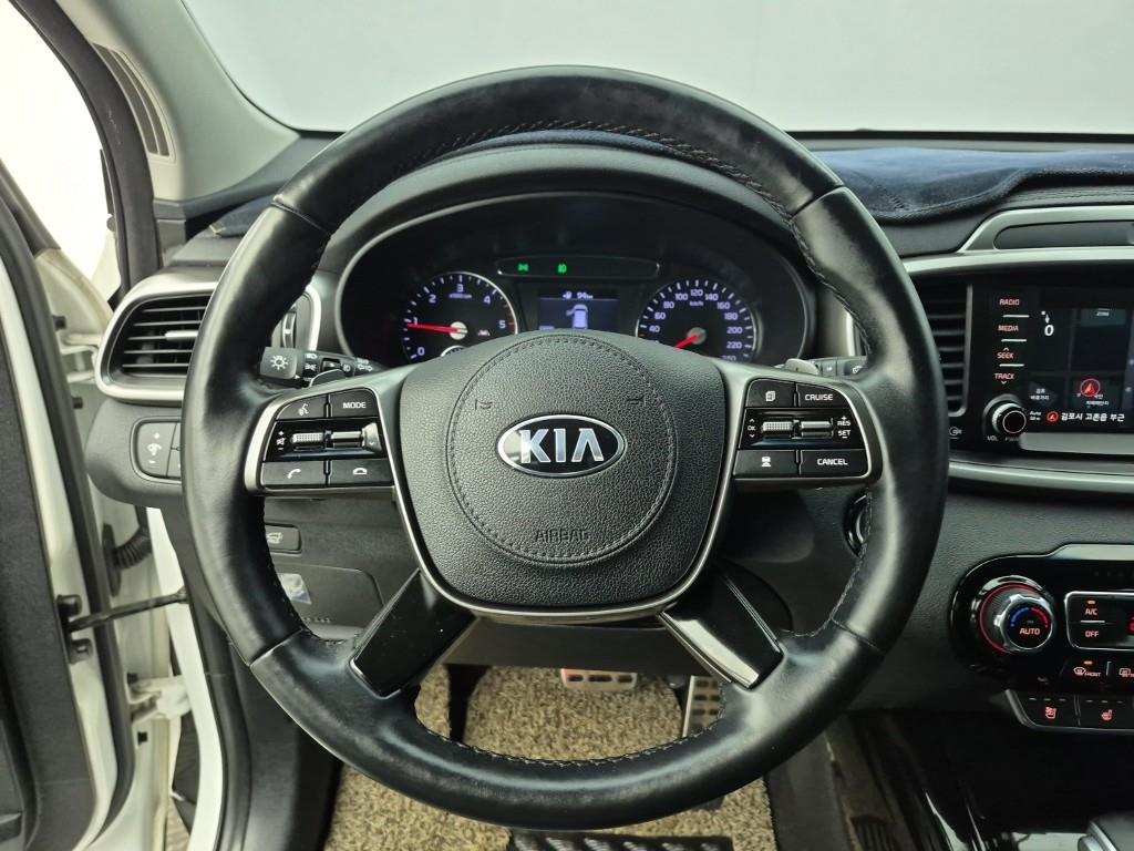 KIA Sorento - Vista 9