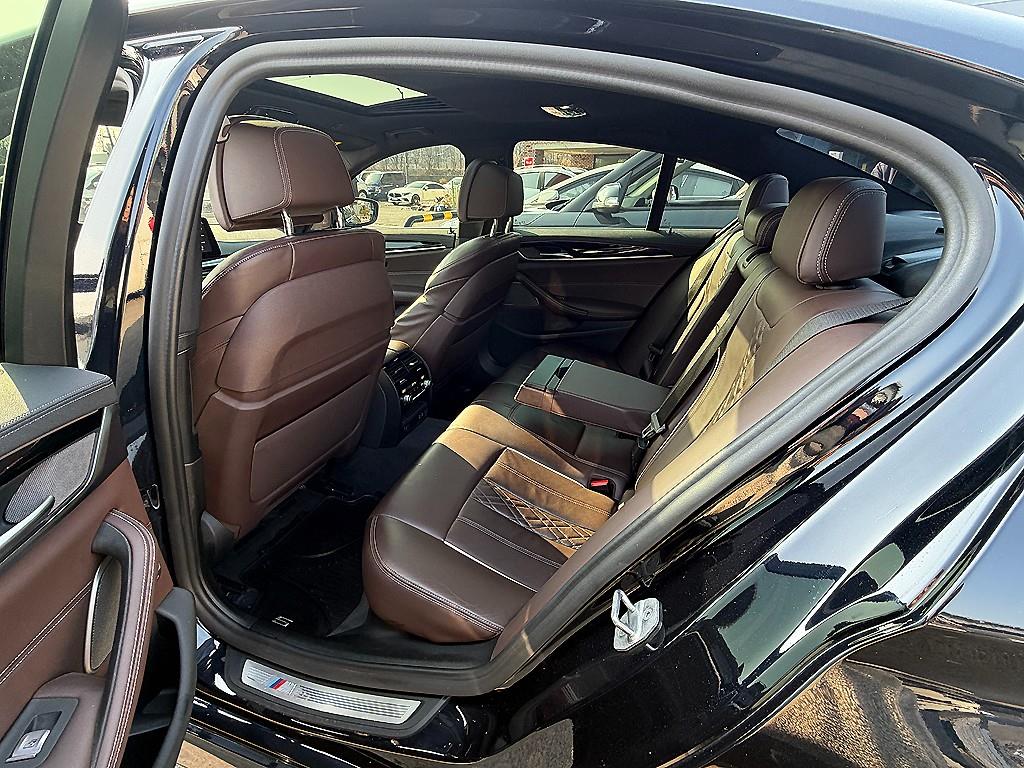 BMW 5 Series - Vista 7