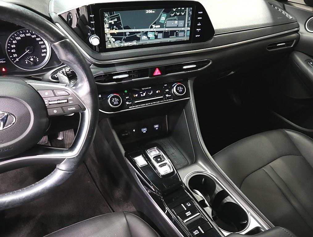 HYUNDAI Sonata - Vista 10