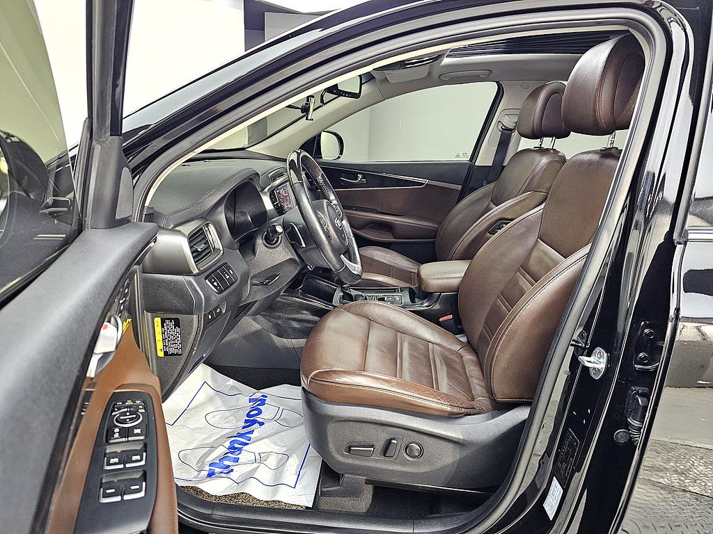 KIA Sorento - Vista 8