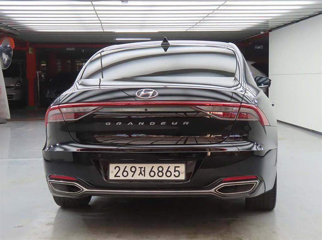 HYUNDAI Grandeur - Vista 3