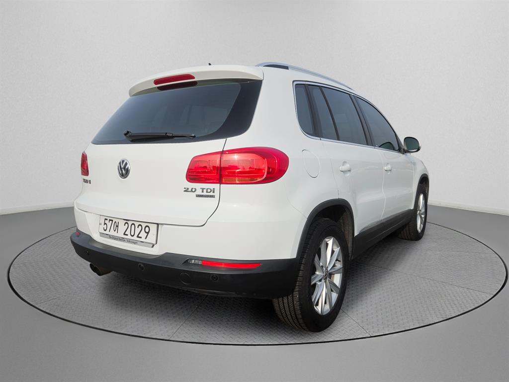 Volkswagen Tiguan - Vista 2