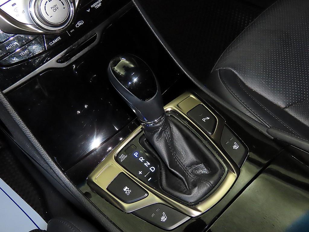 HYUNDAI Grandeur - Vista 12