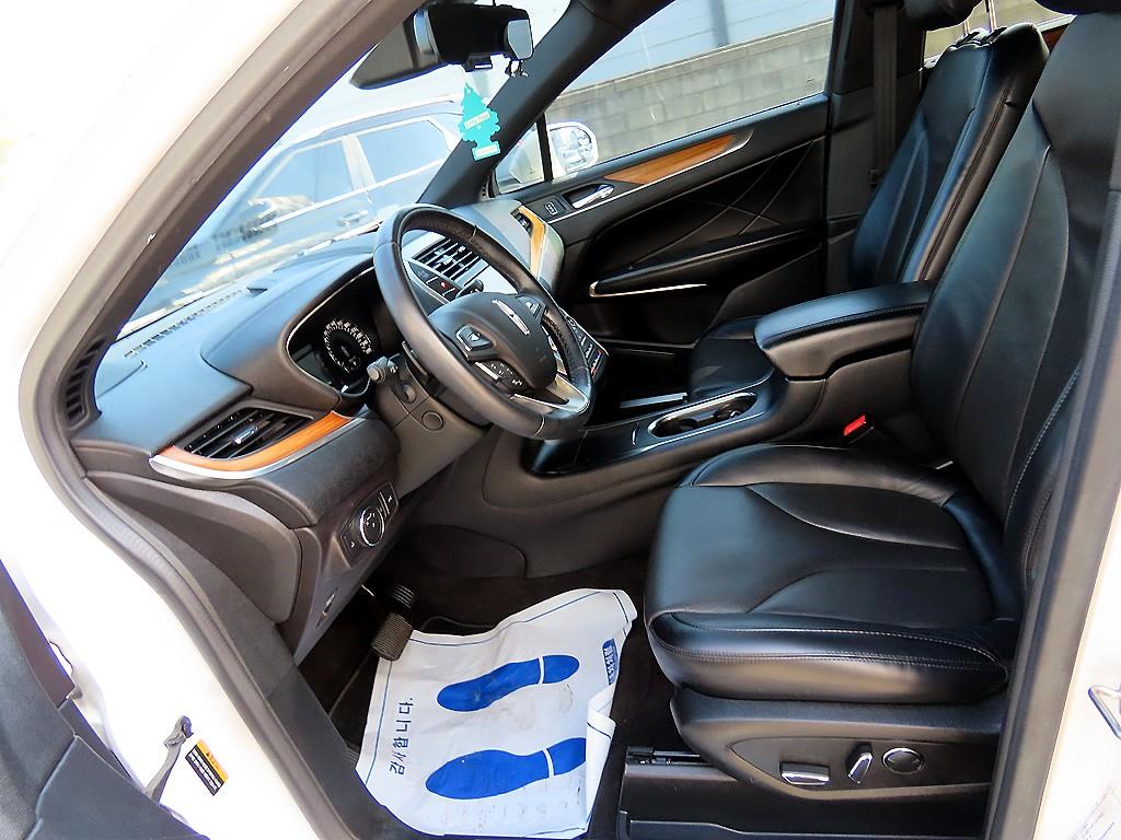 Lincoln MKC - Vista 5