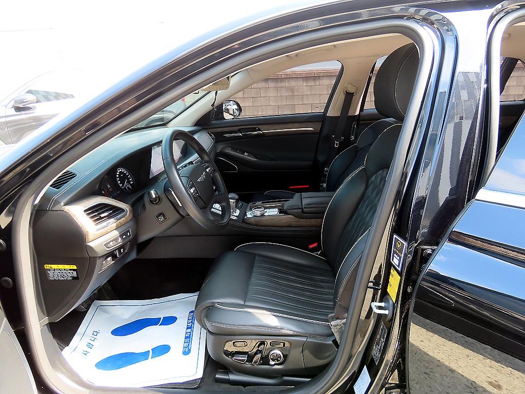 Genesis G90 - Vista 5