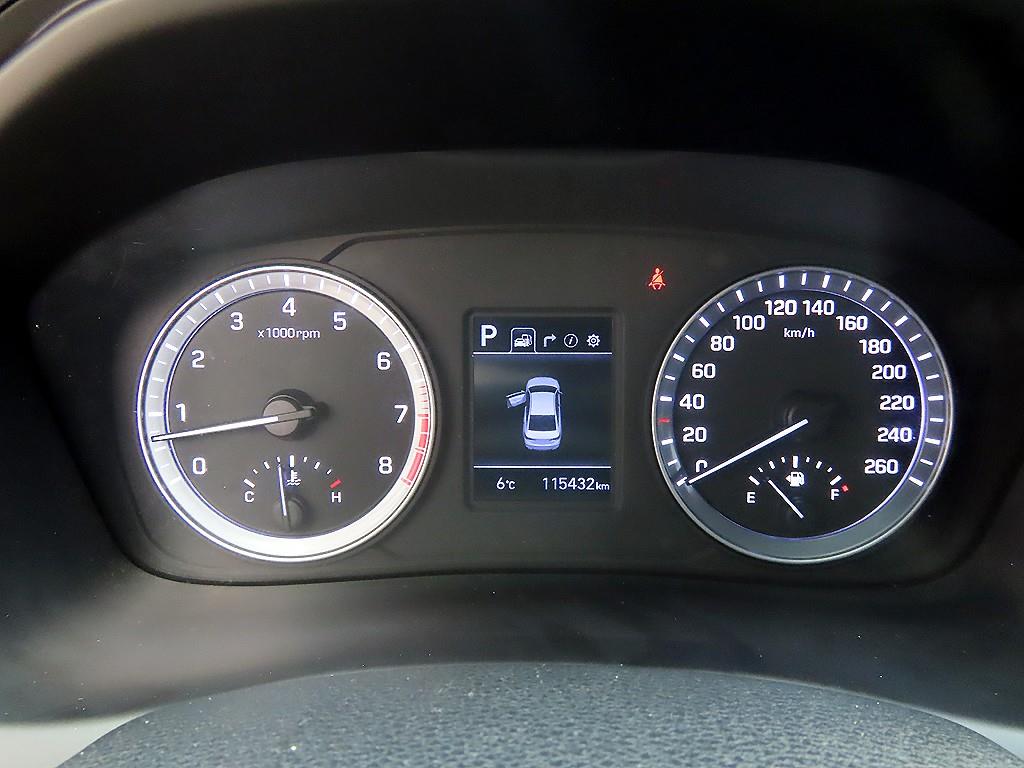 HYUNDAI Sonata - Vista 9