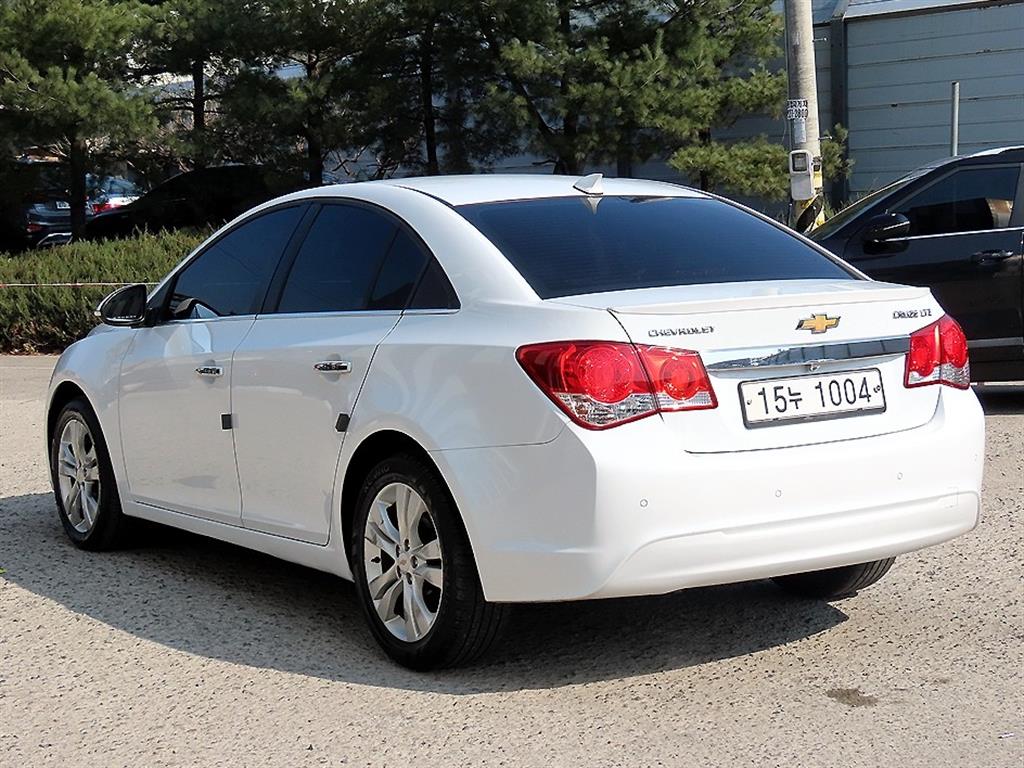 Chevrolet Cruise - Vista 3