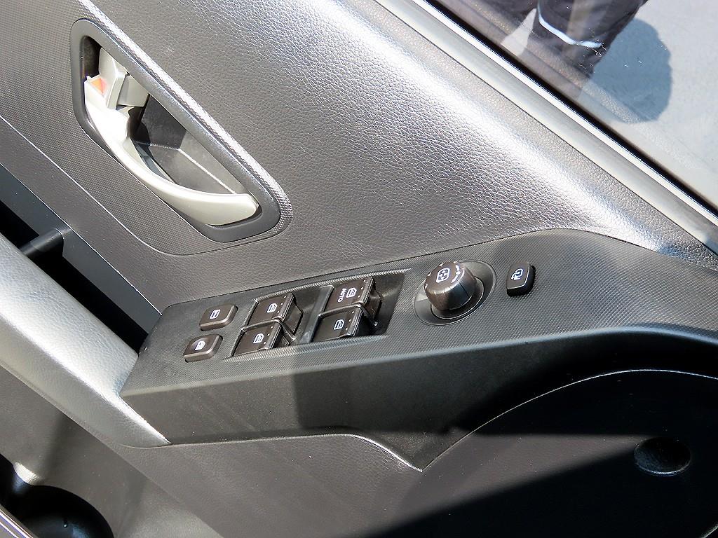 Ssangyong Korando - Vista 11