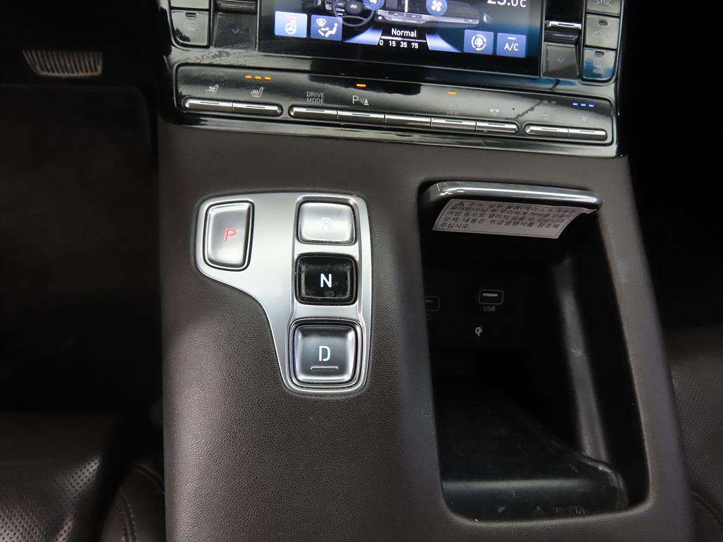 HYUNDAI Grandeur - Vista 11