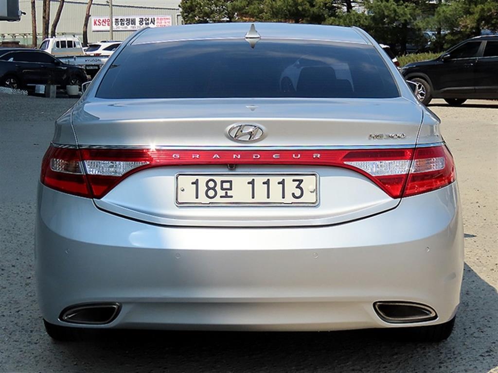 HYUNDAI Grandeur - Vista 4