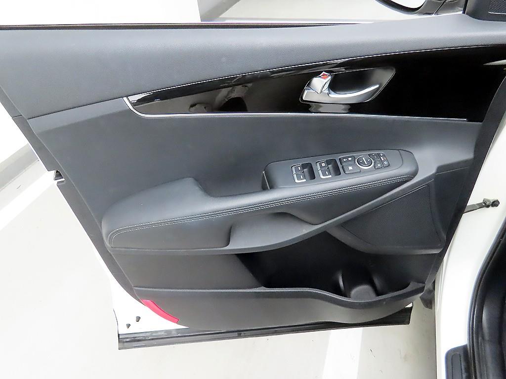 KIA Sorento - Vista 11