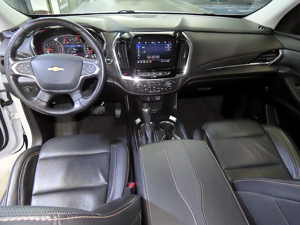 Chevrolet Travers - Vista 10