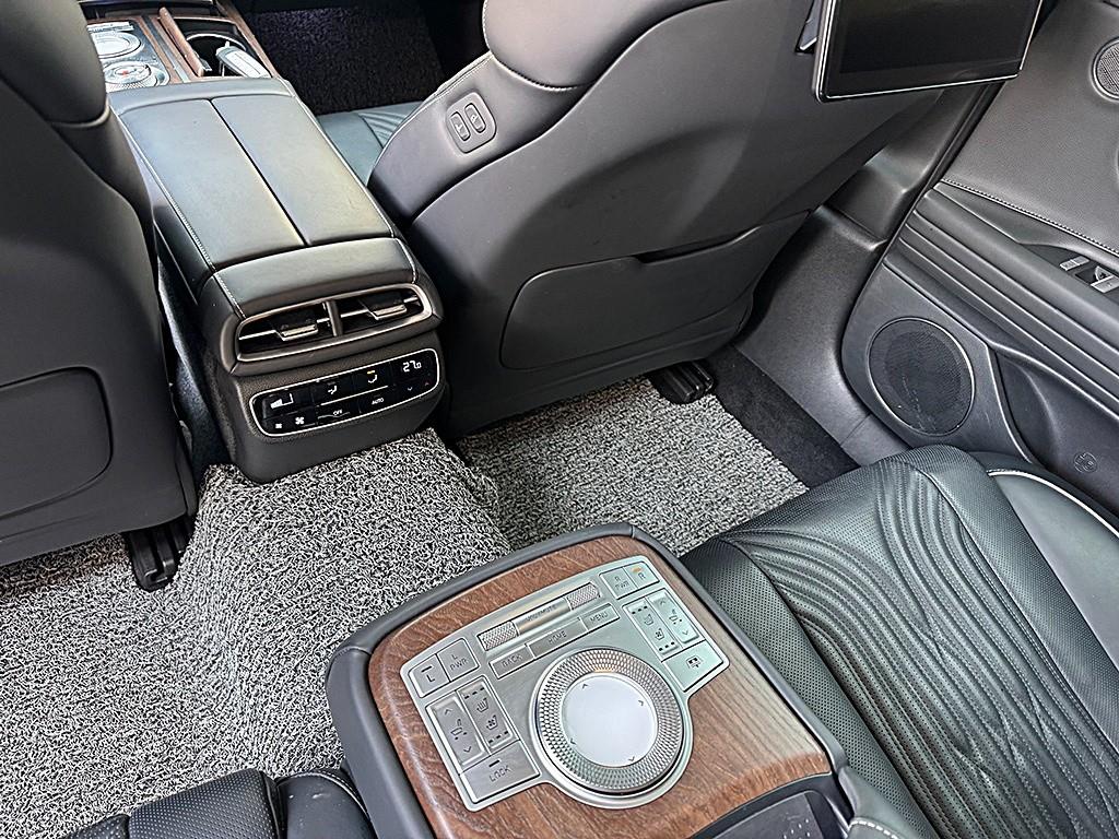 Genesis G80 - Vista 11