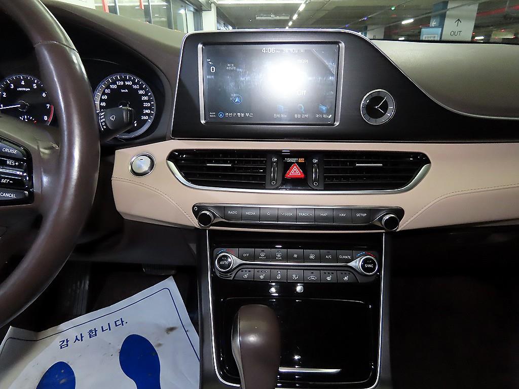 HYUNDAI Grandeur - Vista 11