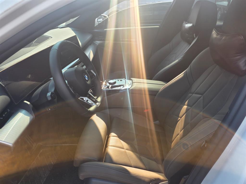 BMW 5 Series - Vista 7