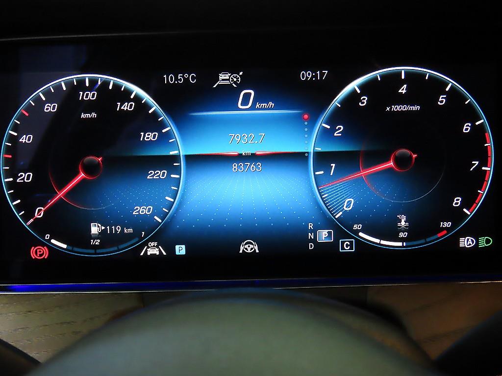 Mercedes Benz E class - Vista 9