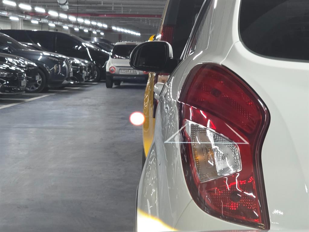 KIA Carnival - Vista 11