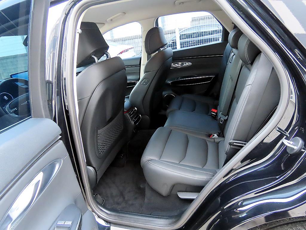 Genesis GV70 - Vista 6