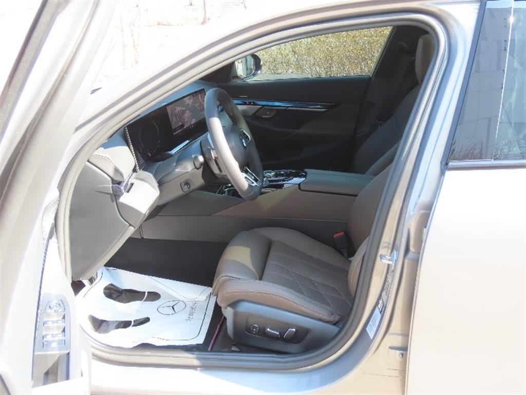 BMW 5 Series 2025 - Importación desde Corea - HF Imports Iquique - Foto 13