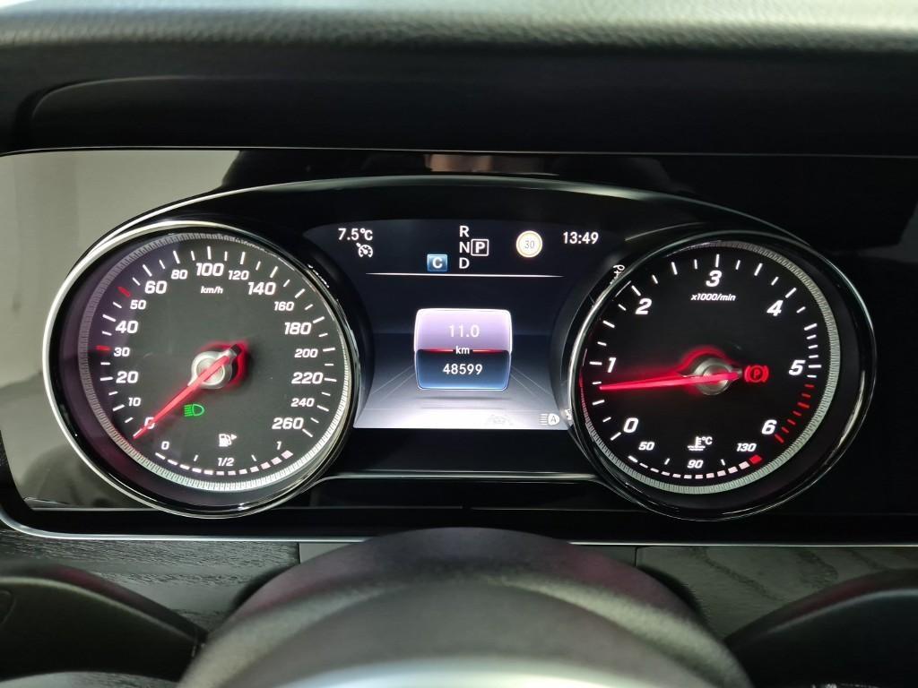 Mercedes Benz E class - Vista 6