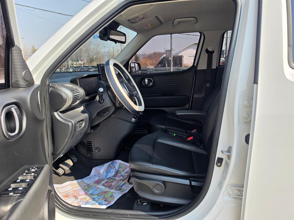 HYUNDAI Casper - Vista 10