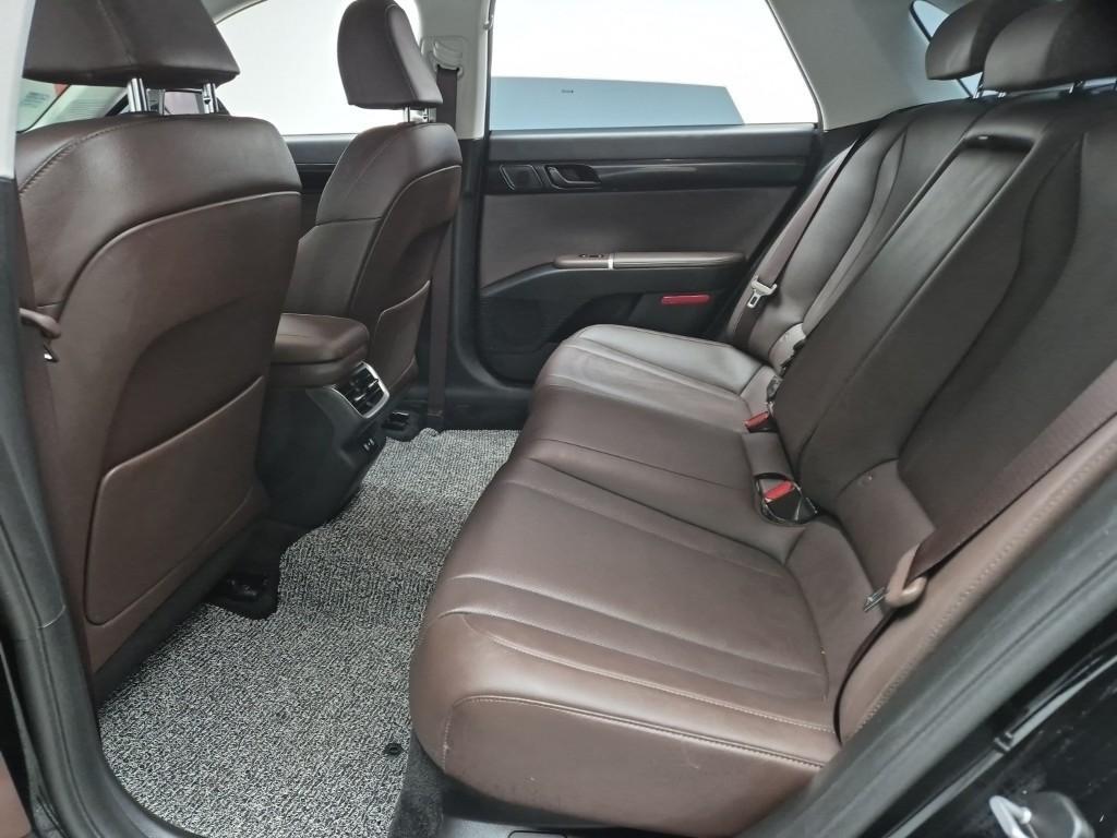 HYUNDAI Grandeur - Vista 12