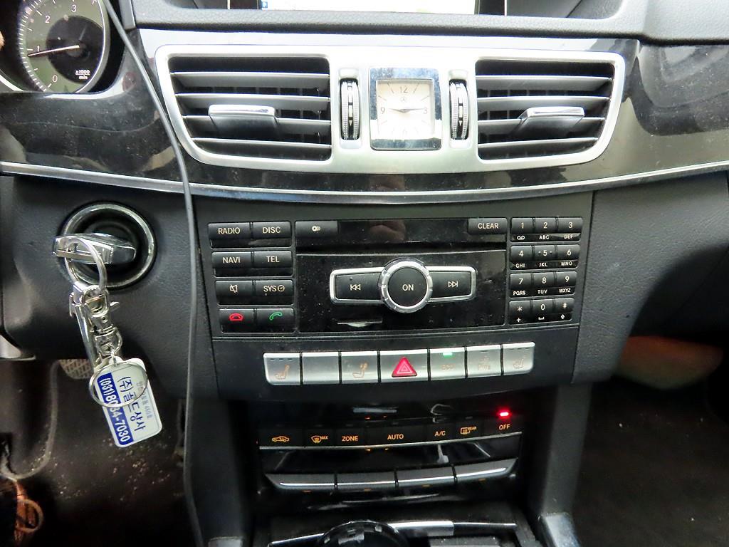 Mercedes Benz E class - Vista 12