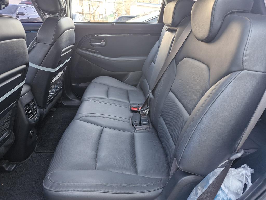 KIA Carens - Vista 7
