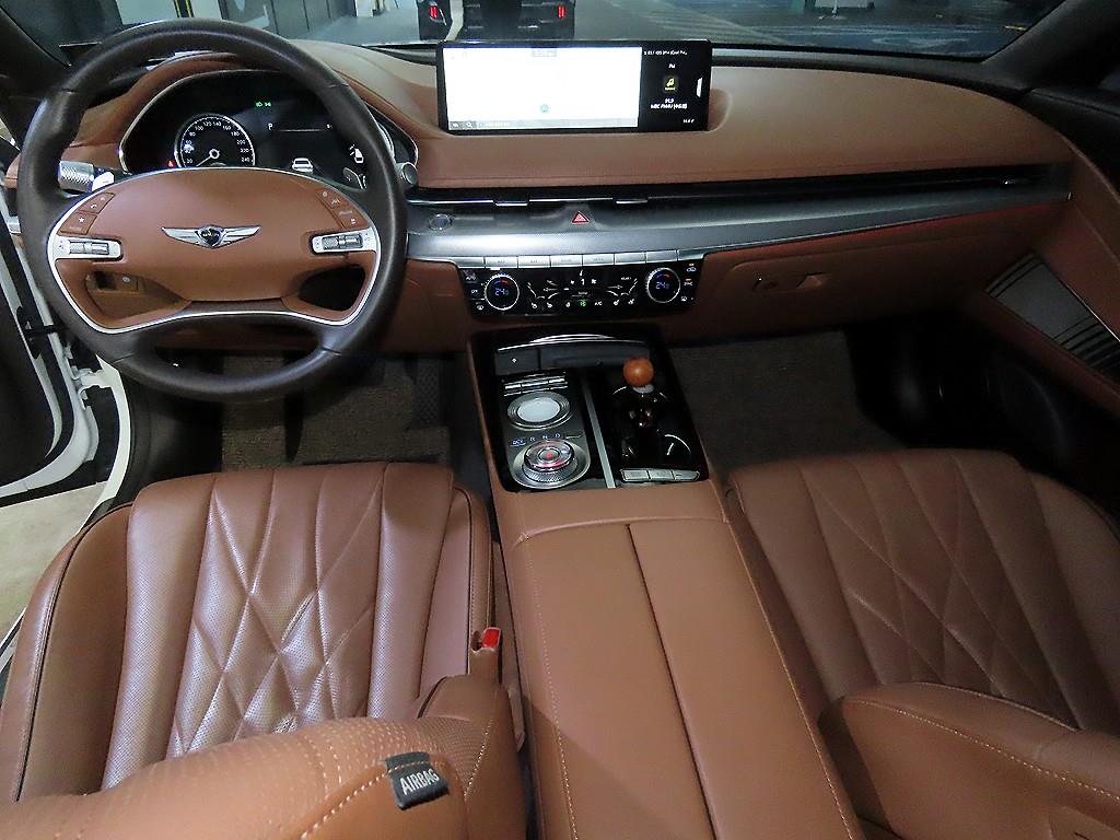 Genesis G80 - Vista 10