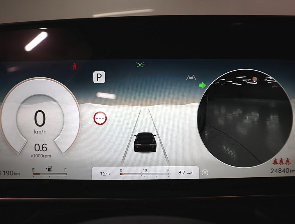 Genesis G90 - Vista 7