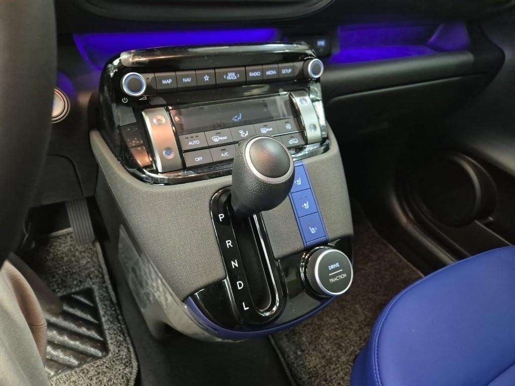 HYUNDAI Casper - Vista 8