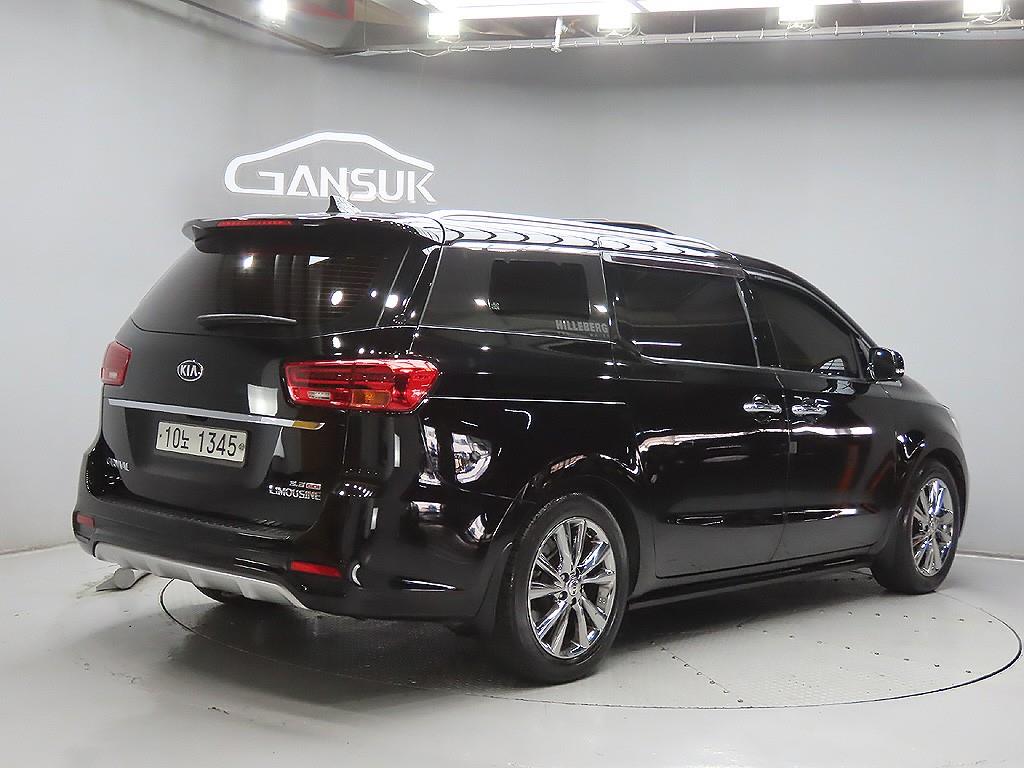 KIA Carnival - Vista 7