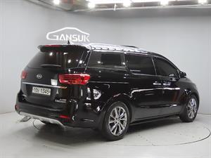 KIA Carnival - Vista 8