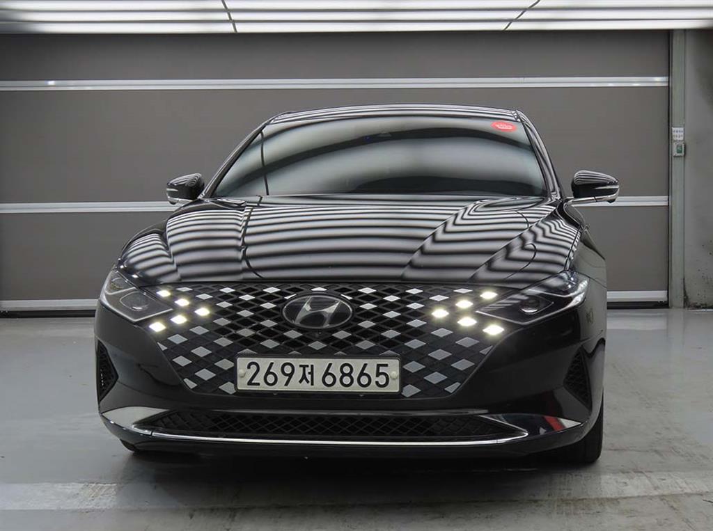 HYUNDAI Grandeur - Vista 2