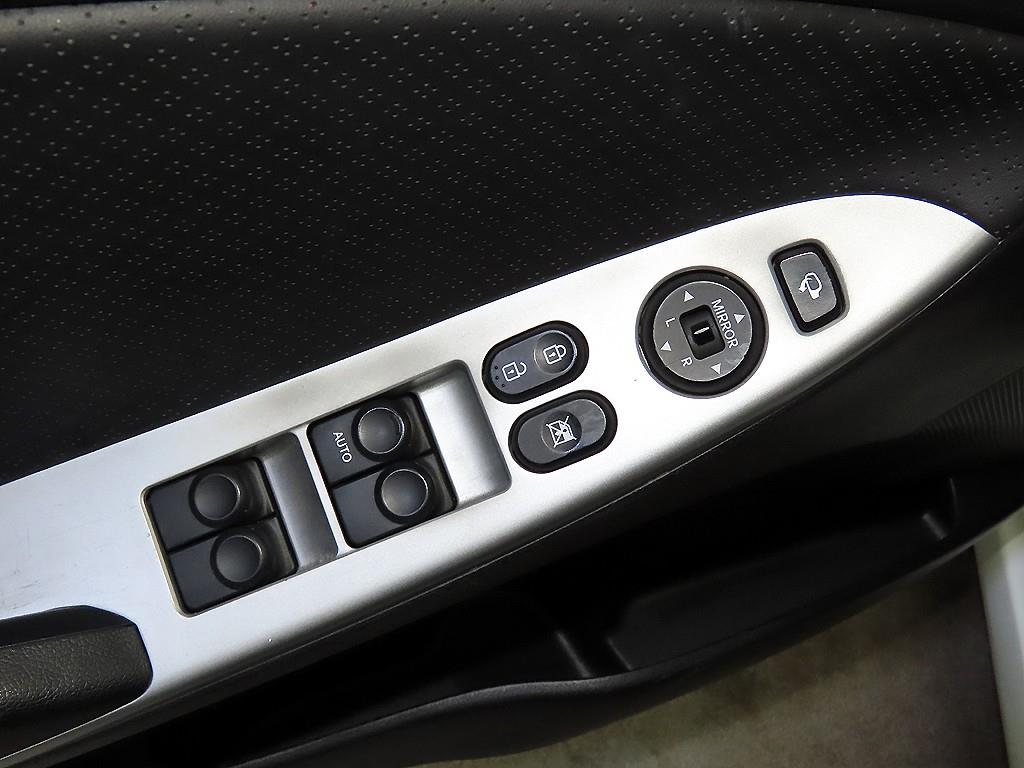 HYUNDAI Accent 2012 Blanco - Importación desde Corea - HF Imports Iquique - Foto 13