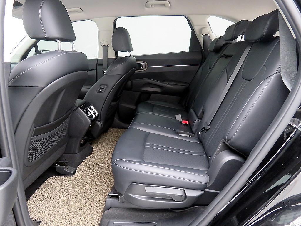 KIA Sorento - Vista 8