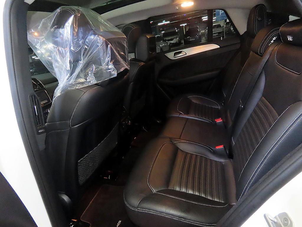 Mercedes Benz GLE Class - Vista 7