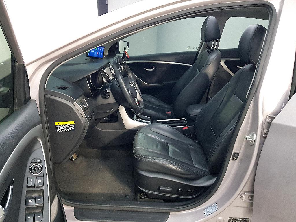 HYUNDAI i30 - Vista 8