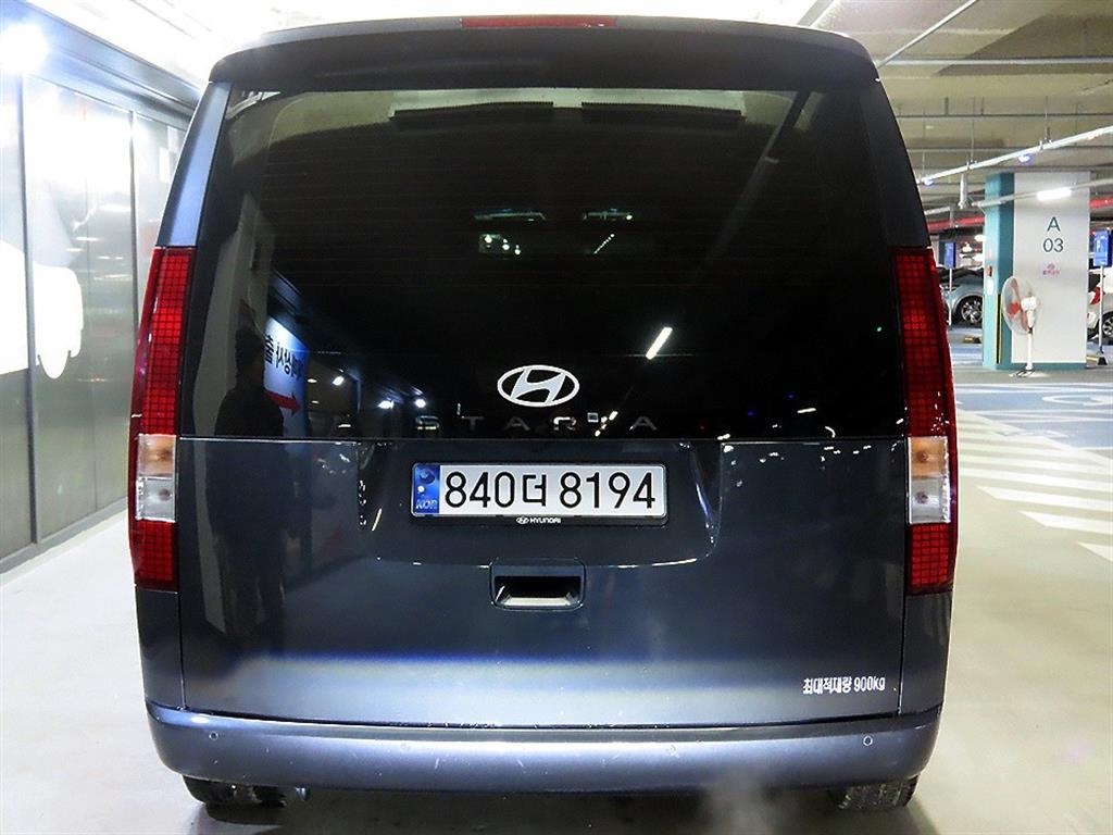 HYUNDAI Staria - Vista 5