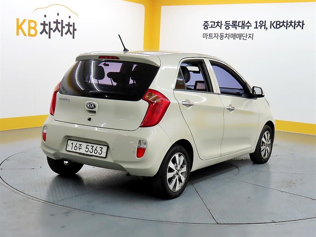 KIA Morning - Vista 4