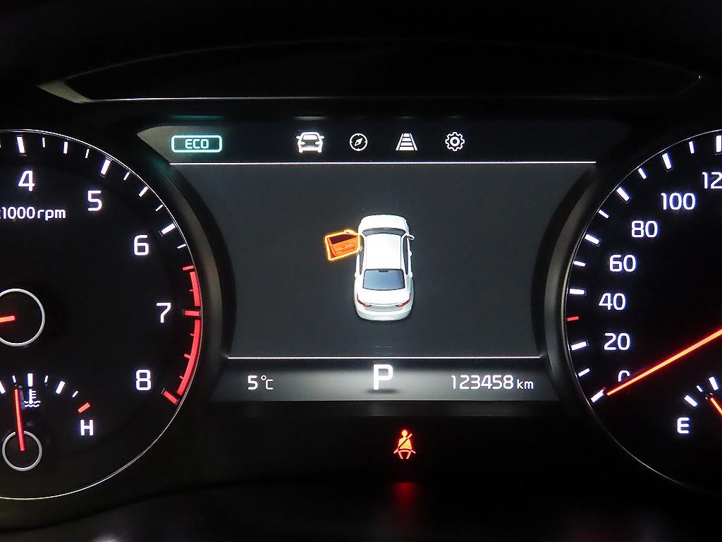 KIA K7 - Vista 9
